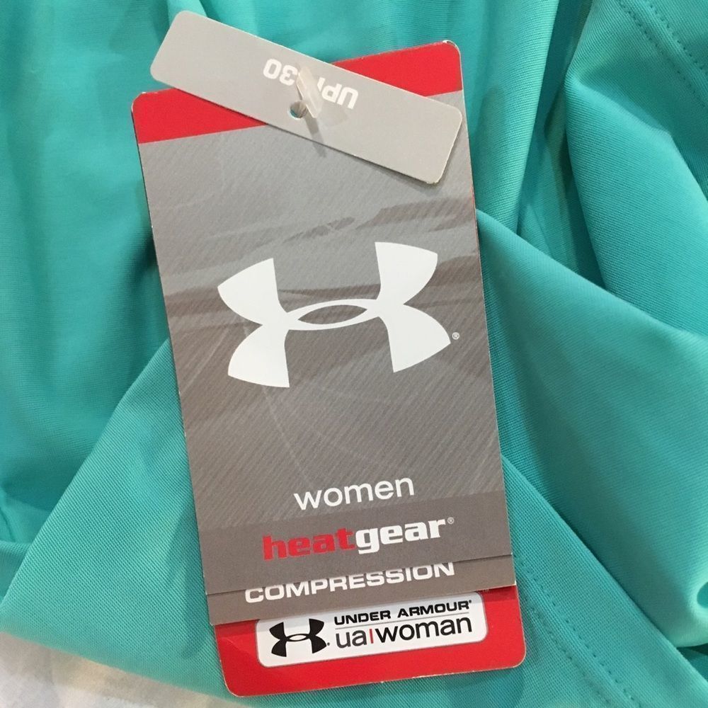 NWT Under Armour Woman Heatgear Compression Top - Picture 4 of 4